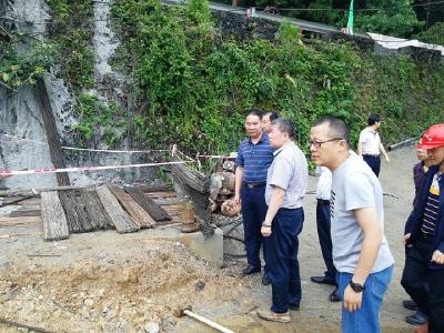 谢俊杰调研指导我州国省干线公路安全工作