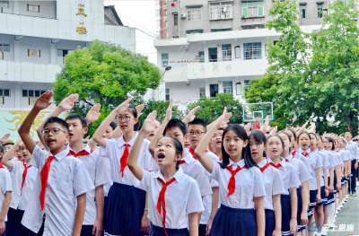 州城：爱国歌曲进校园 点燃少年强国梦
