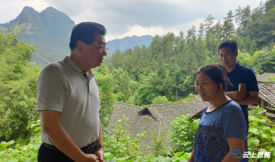 柯俊再赴咸丰县活龙坪乡调研精准扶贫工作