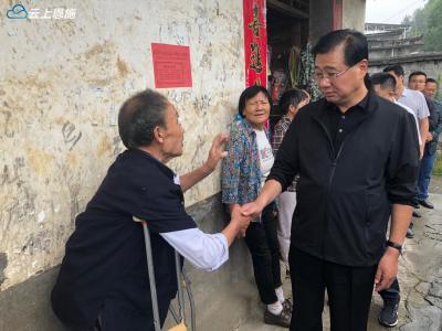 柯俊在恩施市调研精准扶贫工作时强调 用心用情用力做实精准扶贫工作