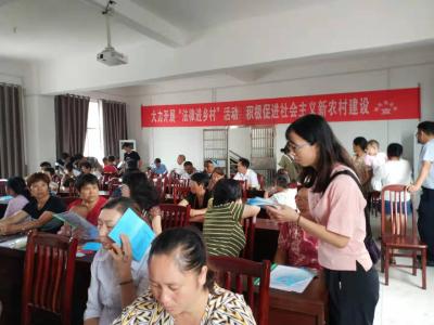 来凤县翔凤镇开展扫黑除恶法治宣讲活动 