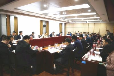 刘芳震到州大数据中心等部门调研 