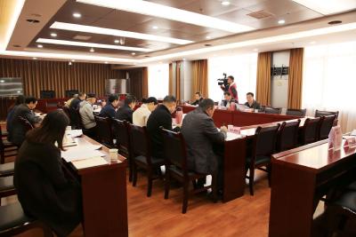 州委全面依法治州委员会执法协调小组召开第一次会议  