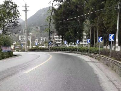 咸丰公路：春节路上保平安