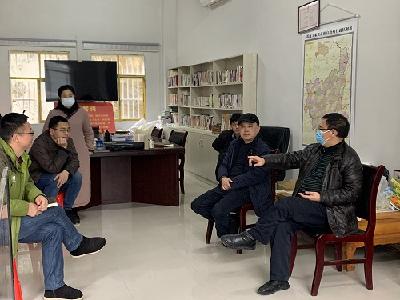 州民政局党组书记、局长黎华辉慰问驻村“尖刀班” 工作人员