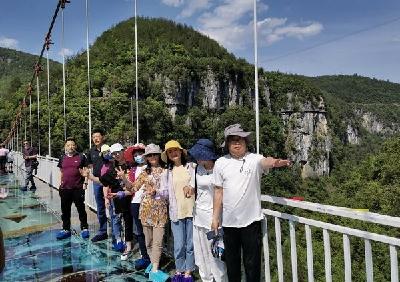 州人大常委会办公室助力旅游扶贫消费
