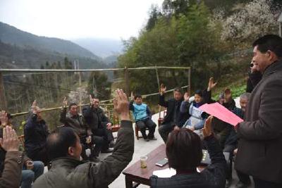 让村民既“富口袋”又“富脑袋”  
