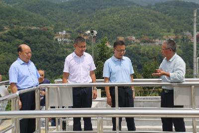吕金施赴建始县景阳镇下访信访群众
