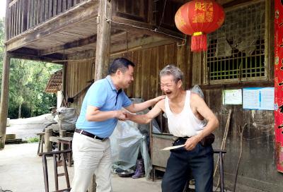 检察长走访慰问，情暖退役军人