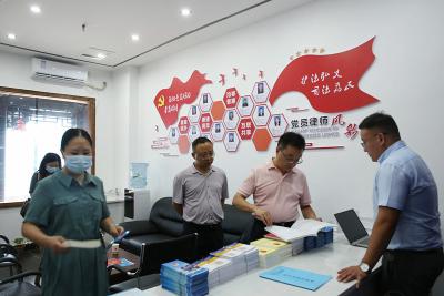 州司法局调研公共法律服务“三进”工作