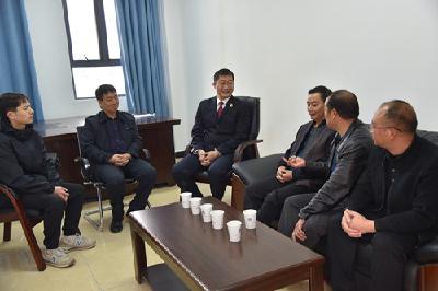 利川：法律援助工作站正式挂牌投入使用