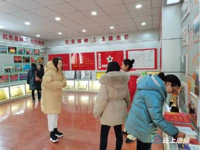 教育帮扶 杭州名师工作室助力巴东教育发展
