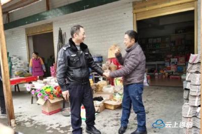 巴东：老警的最后一次走访  