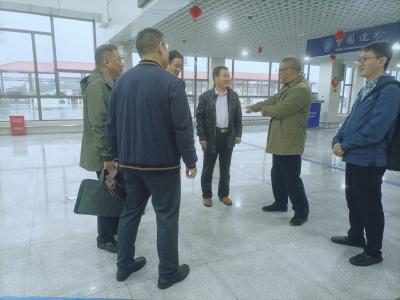 安徽省阜阳市商务局口岸办一行赴我州考察交流航空口岸建设工作