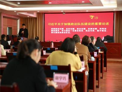 办好“读书班”打造“微讲堂”