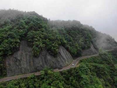 鹤峰：“四好农村路”连通振兴路 