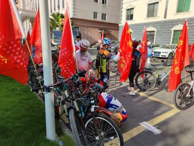 恩施州中心血站开展无偿献血骑行宣传活动