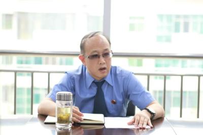 巴东：“六个进一步”深入研学全省政法系统政治轮训班精神