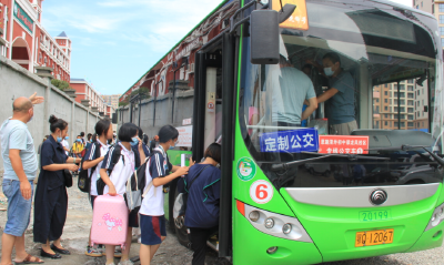 恩施市开通公共汽车“校园专线”定时定点为学生服务