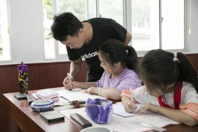 巴东：落实“双减”政策 引领快乐学习新风向 