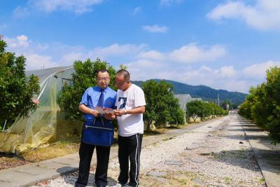 咸丰县检察院开展民法典宣传进企业活动
