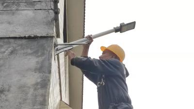 【我为群众办实事】来凤：新装746盏路灯 照亮市民回家路 