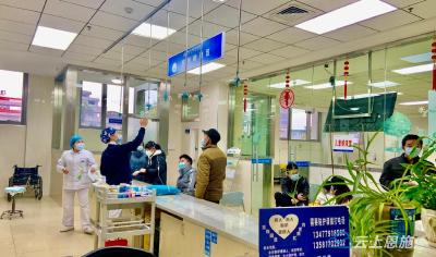 春节我在岗！来凤医护人员用坚守诠释最美“敬业福”
