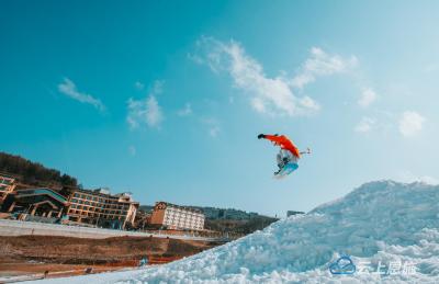 首届恩施“绿葱坡滑雪场杯”摄影大赛落幕，50幅作品获奖！
