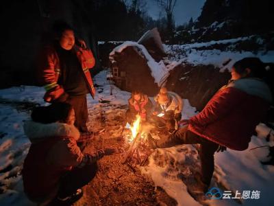 咸丰高峰村尖刀班：战山斗雪送光明