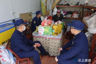 学习雷锋精神，咸丰在行动