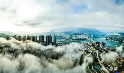 组图｜雨后初霁巴东美 云雾缭绕新区秀   