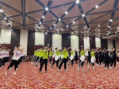 他们和赵丽颖、易烊千玺、陈伟霆等亮相央视舞台！给湖北民族大学的青年点赞！