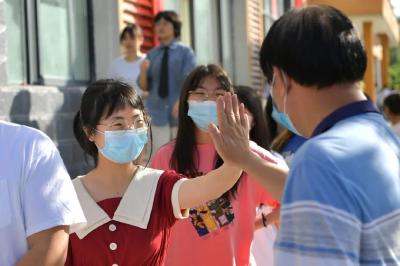 恩施高考现场来了！