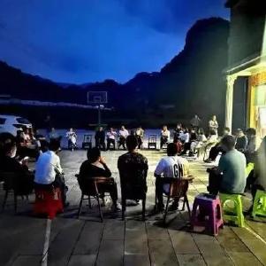一证连着两地情 “跨县通办”暖人心 