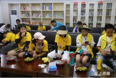 【下基层 察民情 解民忧 暖民心】咸丰县首个“骑手之家”揭牌运行