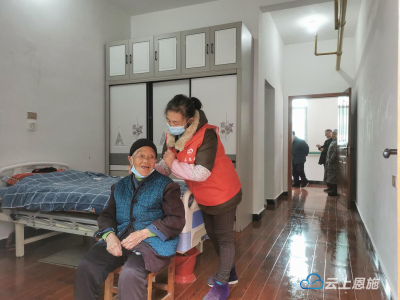 湖北宣恩：探索养老新模式 让爱心在“侗乡”传递 