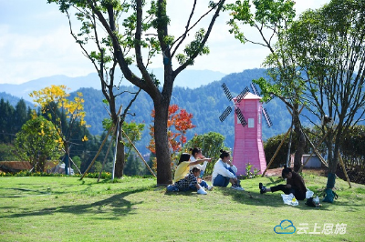 湖北宣恩：秋色美如画，邀你来做画中人！