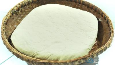 湖北建始：舌尖美味——土家柴火豆腐 