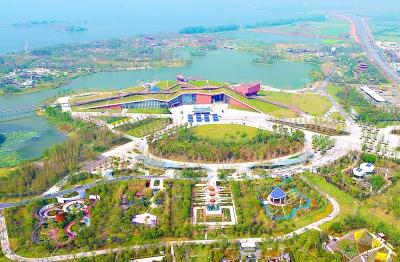 首届湖北省园博会开幕 游客可在空中步道赏美景