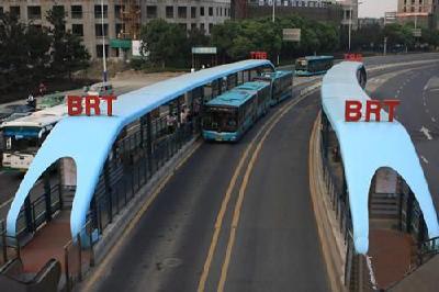 武汉首条BRT快速公交示范线将于下月28日试运行