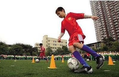 30余所中小学成为“精英” 武汉校园足球俱乐部渐兴