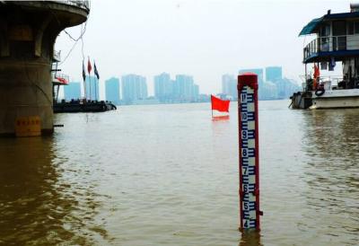 长江水利委员会：长江流域14条河流超警戒水位