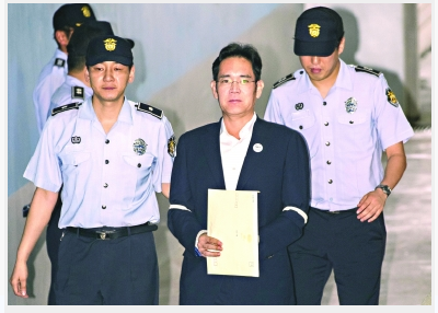 韩国财阀继承者 难逃丑闻宿命   三星“太子”李在镕被判5年监禁