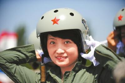 余旭跳伞逃生失败细节：弹射时撞到僚机副翼