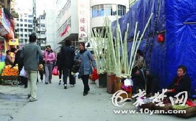 十堰城区启动为期三个月的市容环境秩序专项整治