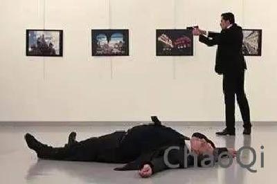 俄举行遇刺大使悼念活动 普京推迟记者会出席
