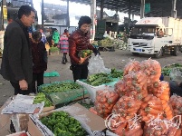 春节临近 十堰蔬菜供应充足价格略涨