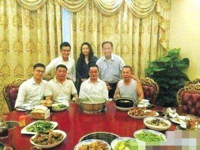广西警方刑拘2名“官员请吃穿山甲”案件嫌疑人