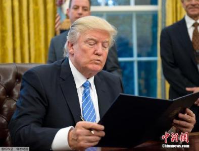 特朗普记者会痛批美媒不诚实 称接手了“烂摊子”