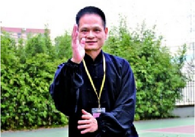 “江湖大哥”曾2次判刑7次戒毒 现成十佳志愿者